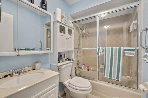 Villa ou maison à vendre à Spring Hill, Floride: 2 chambres, 130.43 m2 № 2148066 - photo 21