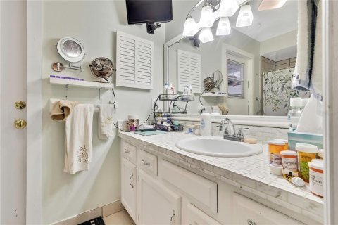 Villa ou maison à vendre à Spring Hill, Floride: 2 chambres, 130.43 m2 № 2148066 - photo 28