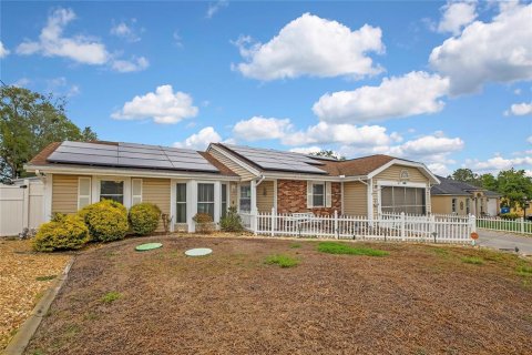 Villa ou maison à vendre à Spring Hill, Floride: 2 chambres, 130.43 m2 № 2148066 - photo 2