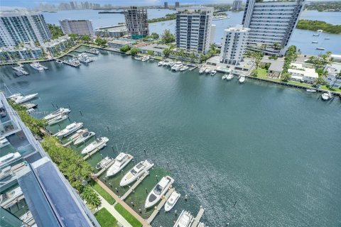 Condominio en venta en North Bay Village, Florida, 2 dormitorios, 146.32 m2 № 1796458 - foto 6