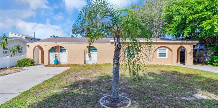 Apartment in Palm Harbor, Florida 1 bedroom, 41.81 sq.m. № 2228166