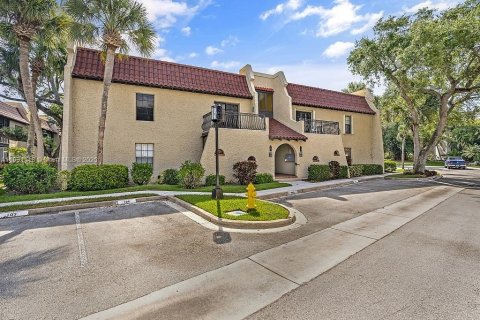 Condo in Indian River Shores, Florida, 2 bedrooms  № 2012777 - photo 24