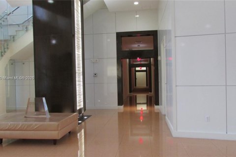 Condominio en venta en Aventura, Florida, 2 dormitorios, 104.89 m2 № 1926039 - foto 4