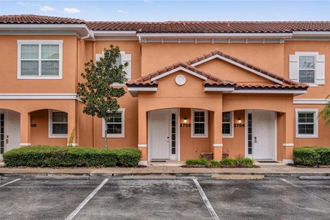 Adosado en venta en Kissimmee, Florida, 2 dormitorios, 119.84 m2 № 1900348 - foto 1