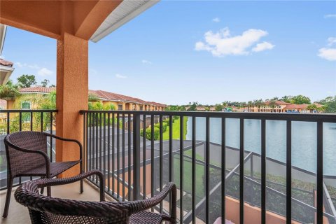 Adosado en venta en Kissimmee, Florida, 2 dormitorios, 119.84 m2 № 1900348 - foto 2