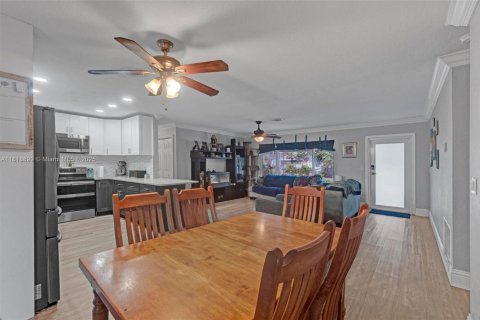 House in Deerfield Beach, Florida 3 bedrooms, 134.8 sq.m. № 1797712 - photo 21