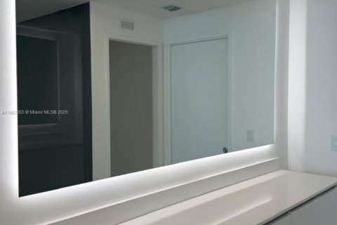 Copropriété à vendre à Miami, Floride: 4 chambres, 249.54 m2 № 1964046 - photo 27