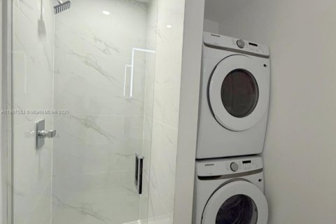 Copropriété à vendre à Miami, Floride: 4 chambres, 249.54 m2 № 1964046 - photo 29