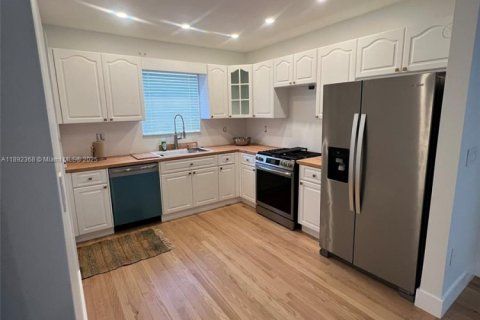 Купить виллу или дом в Майами, Флорида 3 спальни, 119.29м2, № 1944055 - фото 10