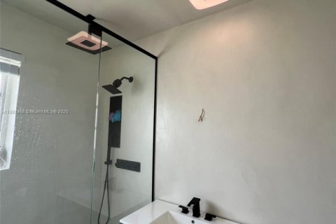 Купить виллу или дом в Майами, Флорида 3 спальни, 119.29м2, № 1944055 - фото 30