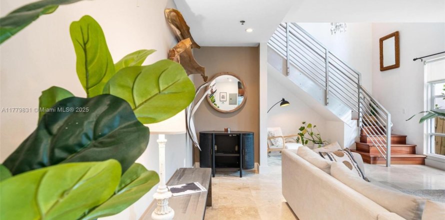 Condominio en Miami Beach, Florida, 2 dormitorios № 1705590