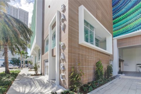 Condominio en alquiler en Miami, Florida, 1 dormitorio, 78.22 m2 № 1712373 - foto 26