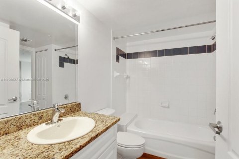 Condominio en alquiler en Miami, Florida, 1 dormitorio, 78.22 m2 № 1712373 - foto 23