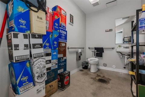 Immobilier commercial à vendre à Pembroke Pines, Floride № 2171258 - photo 27
