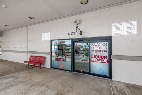 Immobilier commercial à vendre à Pembroke Pines, Floride № 2171258 - photo 5