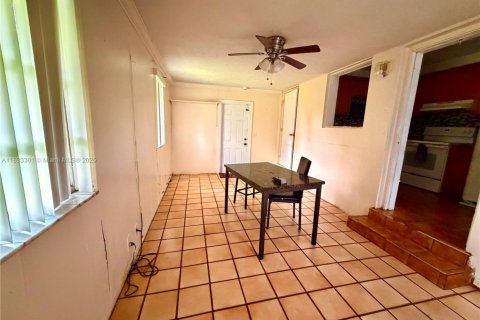 Villa ou maison à vendre à Lauderhill, Floride: 3 chambres, 124.3 m2 № 1945936 - photo 3