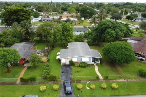 Villa ou maison à vendre à Lauderhill, Floride: 3 chambres, 124.3 m2 № 1945936 - photo 14