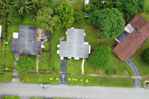 Villa ou maison à vendre à Lauderhill, Floride: 3 chambres, 124.3 m2 № 1945936 - photo 18