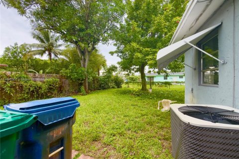 Villa ou maison à vendre à Lauderhill, Floride: 3 chambres, 124.3 m2 № 1945936 - photo 12