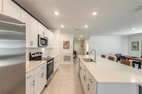 Villa ou maison à vendre à Edgewater, Floride: 4 chambres, 193.7 m2 № 2398719 - photo 13