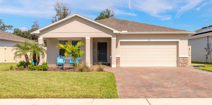 Villa ou maison à Edgewater, Floride 4 chambres, 193.7 m2 № 2398719