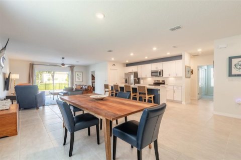 Villa ou maison à vendre à Edgewater, Floride: 4 chambres, 193.7 m2 № 2398719 - photo 6