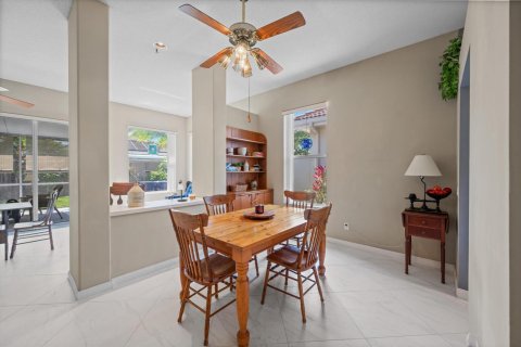 House in Jupiter, Florida 3 bedrooms, 183.48 sq.m. № 2089612 - photo 11