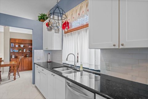 House in Jupiter, Florida 3 bedrooms, 183.48 sq.m. № 2089612 - photo 15