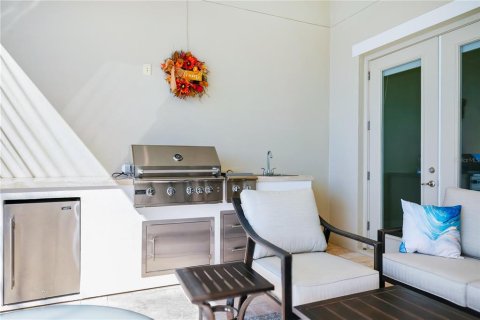 Villa ou maison à louer à Winter Garden, Floride: 7 chambres, 555.18 m2 № 1802239 - photo 4