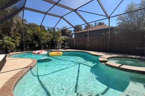 Villa ou maison à louer à Tampa, Floride: 3 chambres, 178.37 m2 № 2430491 - photo 2