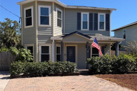 Villa ou maison à Tampa, Floride 3 chambres, 178.37 m2 № 2430491