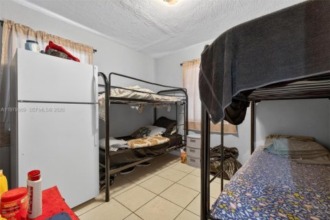 House in Miami, Florida 3 bedrooms, 97.55 sq.m. № 2031441 - photo 11