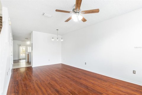 Townhouse in Riverview, Florida 2 bedrooms, 126.35 sq.m. № 2400345 - photo 6