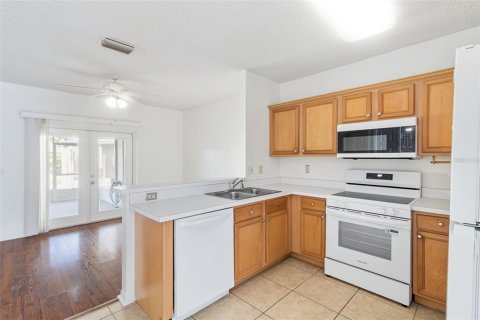 Townhouse in Riverview, Florida 2 bedrooms, 126.35 sq.m. № 2400345 - photo 7