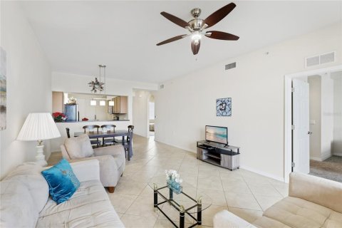 Condo in Bradenton, Florida, 2 bedrooms № 2166318 - photo 13