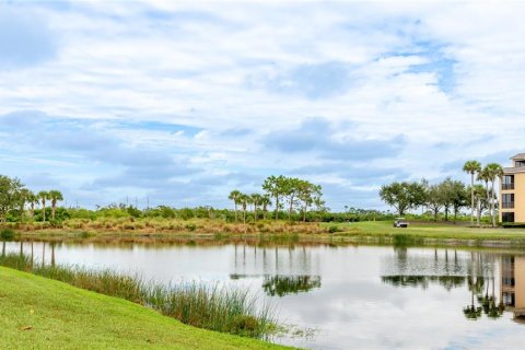 Condo in Bradenton, Florida, 2 bedrooms № 2166318 - photo 4