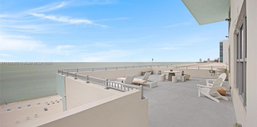 Condo in Miami Beach, Florida, 2 bedrooms  № 1861920