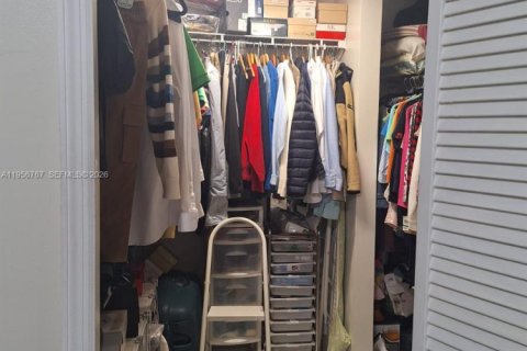 House in Miami, Florida 3 bedrooms, 122.54 sq.m. № 2046754 - photo 6