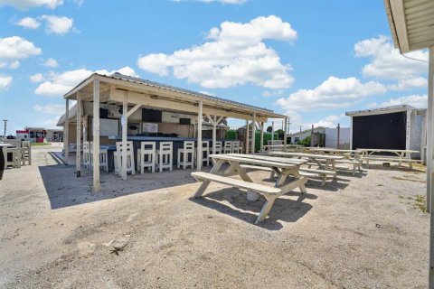 Propiedad comercial en venta en Flagler Beach, Florida, 89.93 m2 № 2348348 - foto 18
