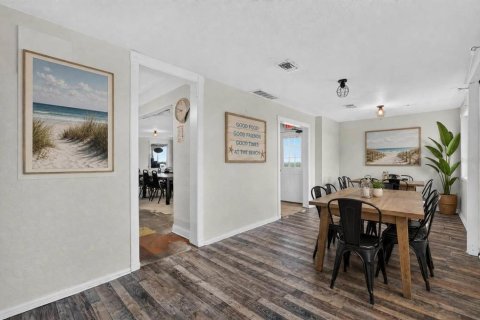Propiedad comercial en venta en Flagler Beach, Florida, 89.93 m2 № 2348348 - foto 12