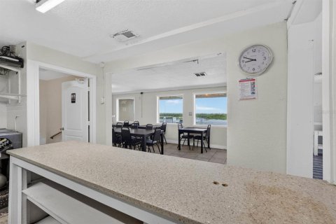 Propiedad comercial en venta en Flagler Beach, Florida, 89.93 m2 № 2348348 - foto 14