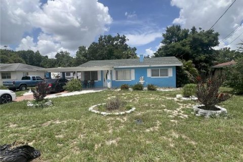 Casa en venta en Winter Haven, Florida, 3 dormitorios, 165.92 m2 № 1865902 - foto 1