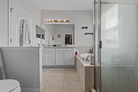 Снять в аренду виллу или дом в Киссимми, Флорида 2 комнаты, 155.8м2, № 2214891 - фото 26