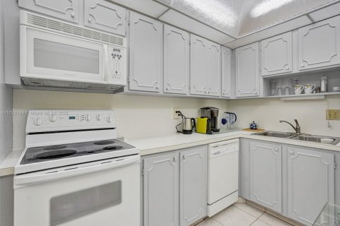 Copropriété à vendre à Hallandale Beach, Floride: 1 chambre, 78.97 m2 № 1739405 - photo 1