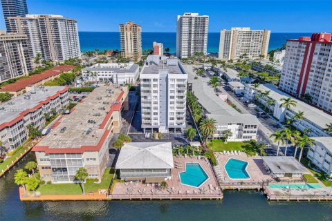 Copropriété à vendre à Hallandale Beach, Floride: 1 chambre, 78.97 m2 № 1739405 - photo 28