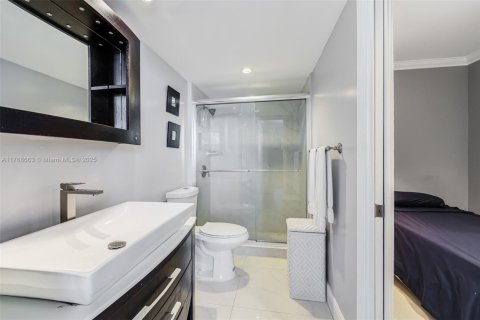 Condominio en venta en Miami Beach, Florida, 1 dormitorio, 79.43 m2 № 1691190 - foto 25