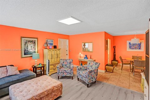 Condo in Fort Lauderdale, Florida, 1 bedroom  № 1711355 - photo 19