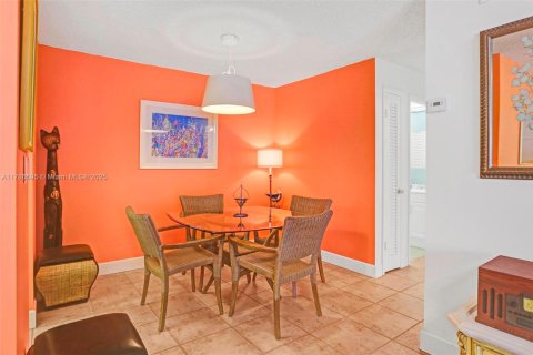 Condo in Fort Lauderdale, Florida, 1 bedroom  № 1711355 - photo 4