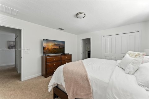 House in Kissimmee, Florida 4 bedrooms, 177.81 sq.m. № 1807684 - photo 26