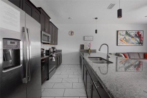 House in Kissimmee, Florida 4 bedrooms, 177.81 sq.m. № 1807684 - photo 21